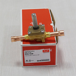 Vanne solénoïde Danfoss EVR15 032L1228 16mm ODF pour la réfrigération et la conservation au froid - Product Image 1