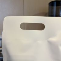 Pochette souple anti-fuite en plastique pour huile moteur 1L 3L 5L, emballage écologique pour huile moteur de voiture avec poignée