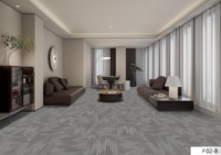 Moquette épaisse ignifuge écologique réversible 50x50 avec dos en PVC, carrelage de sol modulaire en nylon personnalisé pour hôtel, bureau, maison moderne