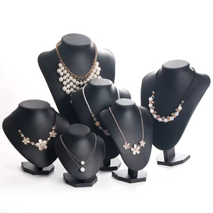 ขาตั้งโชว์เครื่องประดับแบบปรับขนาดได้หลายขนาด ทำจากเรซิ่นและกำมะหยี่ไมโครไฟเบอร์ สำหรับโชว์สร้อยคอ - Product Image 1