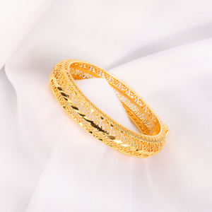 <span class=keywords><strong>Bracelet</strong></span> incrusté d'<span class=keywords><strong>or</strong></span> <span class=keywords><strong>24</strong></span> <span class=keywords><strong>carats</strong></span> - Product Image 4