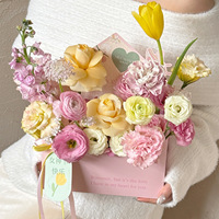 Boîte à fleurs personnalisable pour célébrations romantiques, en carton ivoire C1S léger, imprimé CMYK, emballage élégant et réfléchissant