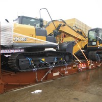 Pelle sur chenilles hydraulique de 15 tonnes XE150D, capacité de 0,71 m³, équipement de terrassement robuste, avec options de tarière, ripper, compacteur et cisaille