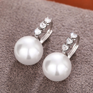 Orecchini Geometrici Stile Perla per Donne, Gioielli per Orecchie con Pietre Scintillanti, Moda per Uso Quotidiano - Product Image 3