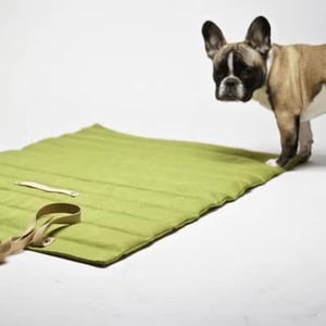 Tapis de Voyage Confortable pour Chien, Tapis Enroulable Portable et Lavable avec Housse de Transport en Cuir PU – Nouvelle Collection à Succès - Product Image 3