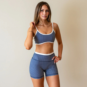 Conjunto de Yoga con Estampado Gingham, Top Corto con Tirantes Finos y Pantalones Cortos de Cintura Alta, Conjunto de Dos Piezas Transpirable de Spandex y Poliéster para Entrenamiento - Product Image 1