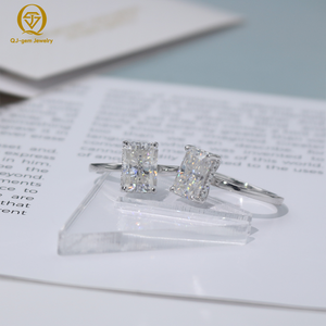 Anillo de Boda Personalizado con Diseño Clásico Minimalista, Engaste de Cuatro Puntas, Oro Blanco/Dorado de 18K, Corte Radiante, Certificado IGI - Product Image 3