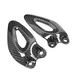 Protector de Talón de Fibra de Carbono para Moto <span class=keywords><strong>Rocket</strong></span> <span class=keywords><strong>3</strong></span> R III 2020 2021 <span class=keywords><strong>2022</strong></span> 2023, Accesorios para Motocicleta, Kit de Carenado Izquierdo - Product Image 1