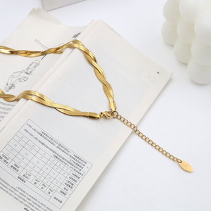 <b>Titanium</b> Steel Clavicle <b>Chain</b> Necklace 18k Gold Double Layer Cross Woven Blade Women's Jewelry Design - Product Image 2