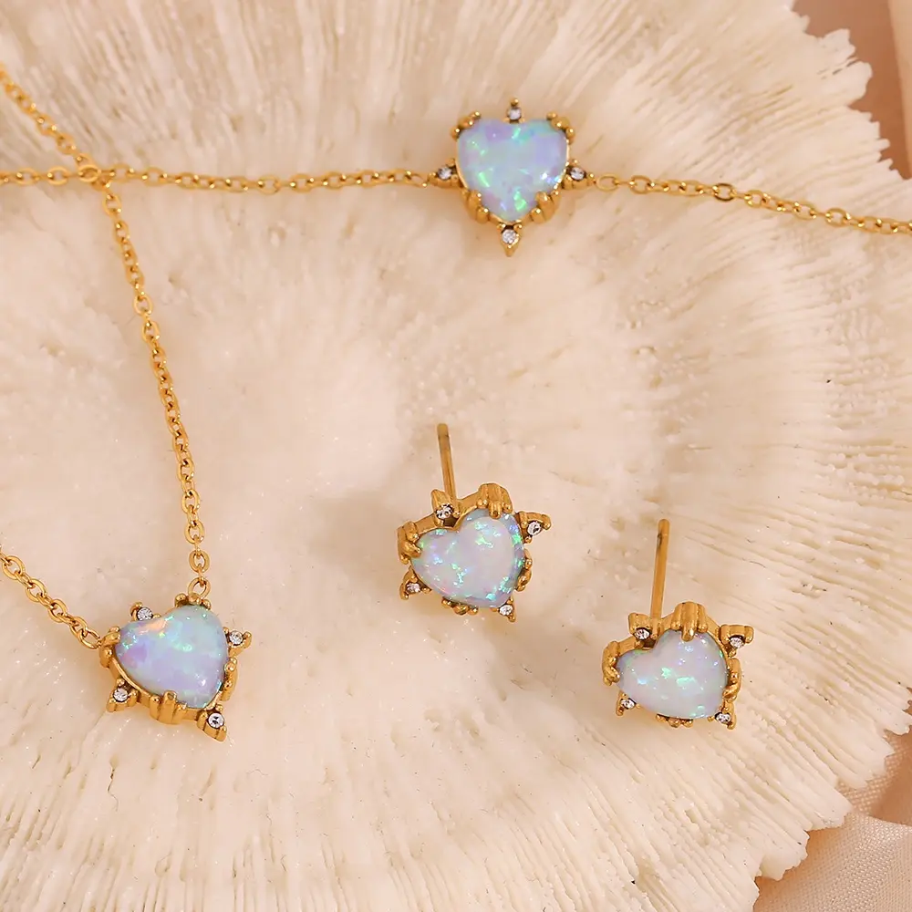 Món quà giáng sinh Opal trang sức mặt dây chuyền trái tim Vòng cổ mạ vàng thép không gỉ phụ nữ trang sức