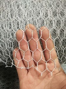 Precio más bajo China Direct Factory Pvc Coated Hexagonal <span class=keywords><strong>Wire</strong></span> <span class=keywords><strong>Mesh</strong></span> Malla de alambre de pollo de plástico verde - Product Image 2