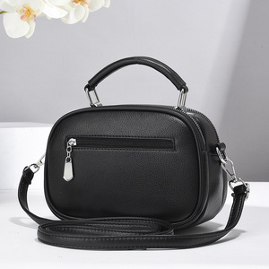 Sac à main mini en PU pour femme, sac à bandoulière simple, bandoulière unique, style vintage à la mode, doublure florale imperméable, chaînes - Product Image 4
