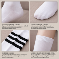 Chaussettes montantes rayées avec logo personnalisé, fabricant direct, respirantes, OEM, professionnelles, en coton doux, pour yoga et sport