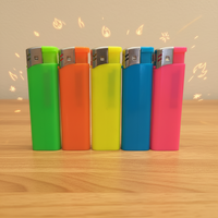 Briquet publicitaire électrique moderne et tendance avec coque en plastique multicolore, logos personnalisés, approvisionnement direct d'usine