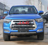 Camioneta diésel T8 pro 4WD, camioneta a la izquierda