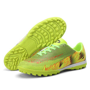 Chaussures de football pour femmes et hommes, baskets basses antidérapantes, entraînement de football, durables, légères, amorties, empeigne en mesh, semelle intermédiaire en EVA - Product Image 2