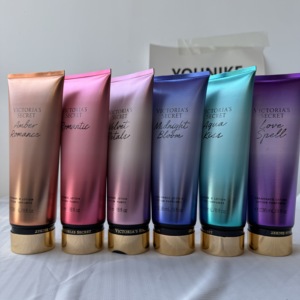 Nuova Lozione Profumata Romantica 2026 Velvet Petels Love Spell, Fragranza Femminile di Marca Victoria Secret - Product Image 2