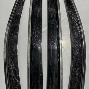 Accessoires pour Ford Ranger : Déflecteurs de porte, visières de fenêtre, protection contre la pluie et le soleil, visière de porte - Product Image 3