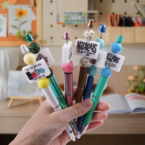 2024 nuevas Ideas de productos Focal Beads personajes de silicona muñequera llavero pluma 2023 Bpa libre silicona Focal Bead fabricantes - Product Image 2