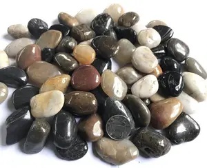 Pedras do rio natural alta polida pebbles