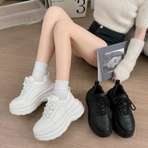 Venta caliente de fábrica Color sólido Simple suela gruesa zapatos de papá aumento de altura zapatos deportivos de mujer con cordones - Product Image 1