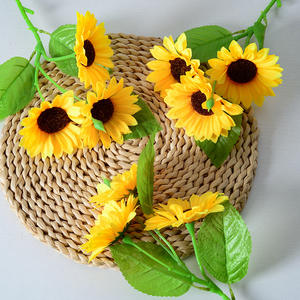 Girasoles de seda amarilla sin polen, tallo único de 3 cabezas, flor artificial de 40cm con hojas verdes para decoración de <span class=keywords><strong>hospital</strong></span> en casa - Product Image 3