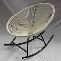 Fauteuil à bascule d'extérieur en rotin PE, structure en acier moderne, résistant aux intempéries, imperméable, résistant aux UV, écologique, pour parc, hôtel, complexe hôtelier