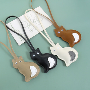 Breloque de sac chic en cuir style coréen, pendentif chat en peluche 3D rembourré pour sacs à main femme, ornement porte-clés de voiture DIY - Product Image 2