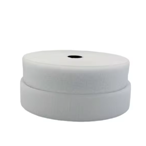 Le matériau en nylon permet de couper la bande magique avec une flexibilité en matière de longueur et une forte adhérence. - Product Image 1