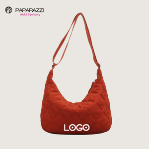 Paparazzi-Bolso Hobo acolchado suave de gran capacidad para mujer, bolsa cruzada de nailon, PA0467 - Product Image 1