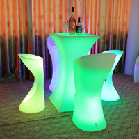 Table de bar portable à LED et ensemble de chaises de bar lumineuses en plastique pour discothèques et extérieur, idéal pour les hôtels