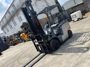 ขายรถยกมือสอง คุณภาพสูง ใช้แล้ว 3 เมตร สามารถปรับแต่งรถยก TCM ได้ รถยกมือสอง 2.5 ตัน ขาย - Product Image 3