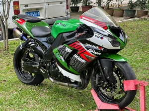 <span class=keywords><strong>Kawasaki</strong></span> Ninja <span class=keywords><strong>ZX10R</strong></span> 1000cc, Motor de Cuatro Cilindros <span class=keywords><strong>en</strong></span> Línea, Refrigeración Líquida, Brembo Winglet, IMU de 6 Ejes, ABS, TCS, Supersport - Product Image 1
