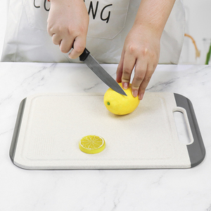 Planche à découper 3-en-1 en paille de blé, plastique et aluminium, résistante au lave-vaisselle, réutilisable, pour la découpe de viande et la décongélation rapide, pour la cuisine - Product Image 2