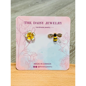 Orecchini a Forma di Ape e Fiore - Product Image 1