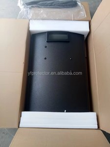Bouclier tactique de protection en PE, bouclier balistique léger pour usage extérieur avec ensemble d'armes portables de défense personnelle - Product Image 5
