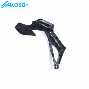 AKOSO 3K cubierta de protección de cadena trasera de motocicleta de fibra de carbono de gama alta de cinco capas para <span class=keywords><strong>Yamaha</strong></span> MT10 FZ10 2016-2021 <span class=keywords><strong>2018</strong></span> 2019 - Product Image 6
