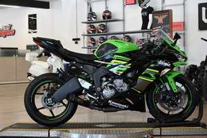 Motocicleta Supersport 2019 Kawasakis <span class=keywords><strong>Ninja</strong></span>, edición KRT, 636cc, con ABS, cambio de marchas rápido y gráficos inspirados en las carreras - Product Image 5