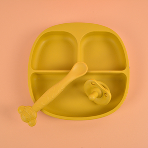 Ensemble de boîte cadeau pour nouveau-né, ensemble de vaisselle pour bébé de qualité alimentaire, bavoir fourchette cuillère, qualité supérieure, pièces - Product Image 1
