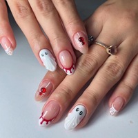 Faux ongles à presser en amande, couleur nude, avec motif fantôme, araignée et goutte de sang pour un style de fête effrayant et mignon