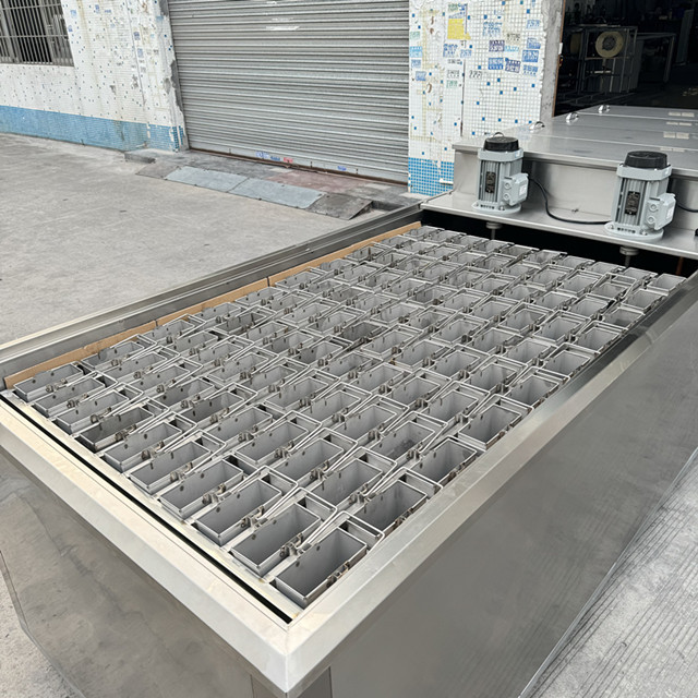 3T /24 H 100 PCS 5KG Air Cooling Brick Ice Maker Price for Africa Market Industrial Big Brine Block Ice Making Machine
