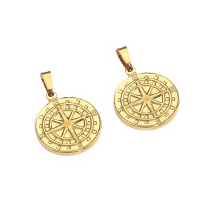 Colgante de brújula de acero inoxidable chapado en oro PVD |   Colgante Duradero y Resistente a la Decoloración para Hombres y Mujeres - Product Image 5