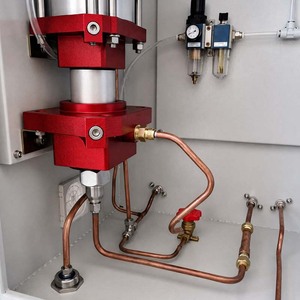 Machine de charge automatique de réfrigérant pour la ligne d'assemblage de réfrigérateurs et de climatiseurs R290 R600a - Product Image 4