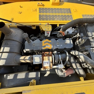 รถขุดไฮดรอลิกแบบตีนตะขาบ โคมัตสึ PC200 ขนาด 20 ตัน ใช้ในสถานที่ก่อสร้างจากประเทศญี่ปุ่น - Product Image 5