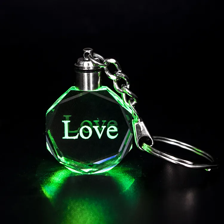 2020 дешевые оптовые продажи k9 пустые хрустальные брелоки под заказ 3d лазерный персонализированный логотип love хрустальный светодиодный брелок для подарков