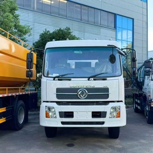 Camion de vidange des eaux usées Dong Feng 8000L / Véhicule de nettoyage des égouts / Déboucheur pour services de canalisations d'eau de pluie - Product Image 2