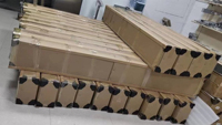 Protection d'angle en plastique noir à trois côtés pour carton logistique, garde-bord et garde-angle 50*50*50mm, épaisseur 1.3mm