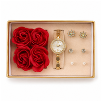 Cadeau d'anniversaire romantique pour femmes, adorable poupée ours, montre de luxe, collier, boucles d'oreilles, ensemble de bagues, coffret commémoratif pour la Saint-Valentin