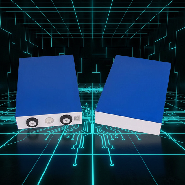 3.2V 105Ah Deep Cycle LiFePO4 Lithium Battery Cell Cylindrical Ion in Stock