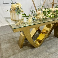 Luxuriöse Party-Dekorationen: Couchtische aus Edelstahl mit Gold und Glasplatte für Hochzeiten und Veranstaltungen